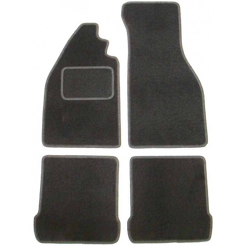 Set de 4 tapis de sol noirs sans motif pour cabriolet 1303